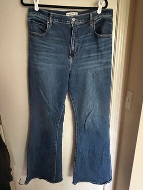 A&F The Flare High Rise Jeans